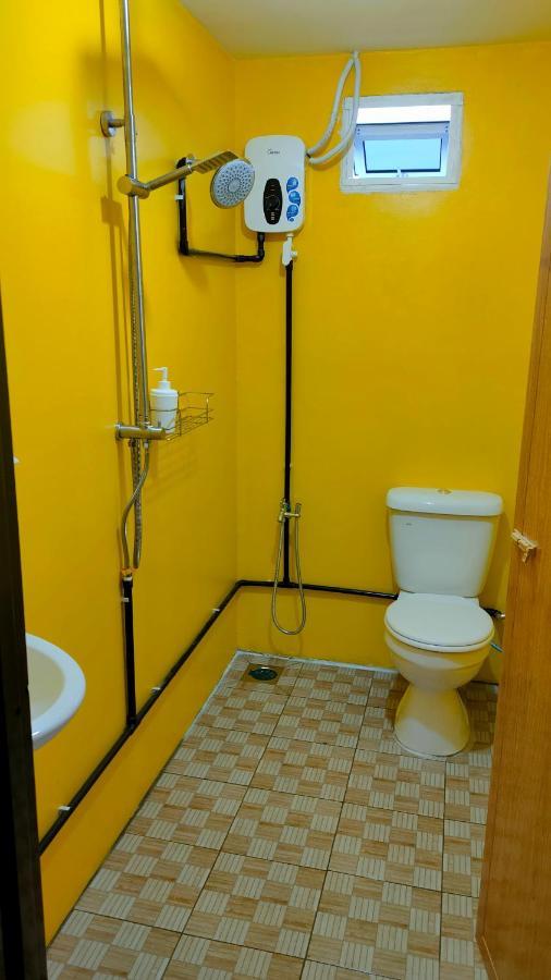 Aleesa Roomstay ปาเซร์ปูเตะห์ ภายนอก รูปภาพ