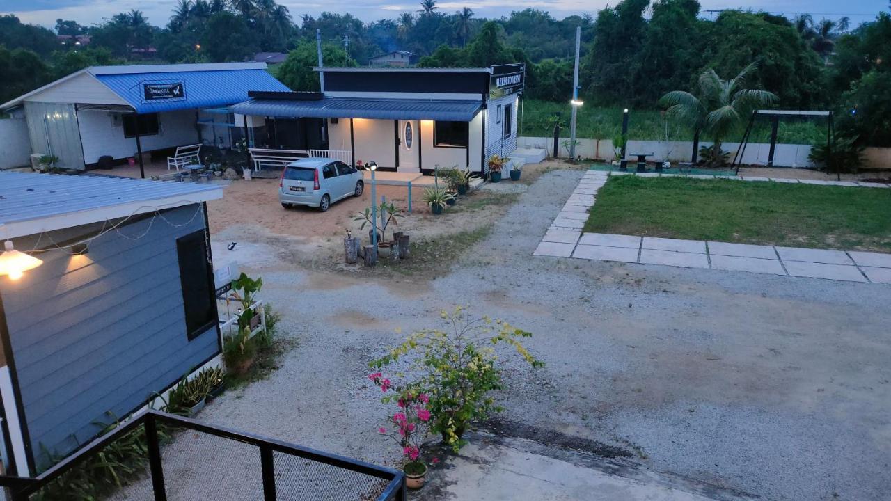 Aleesa Roomstay ปาเซร์ปูเตะห์ ภายนอก รูปภาพ