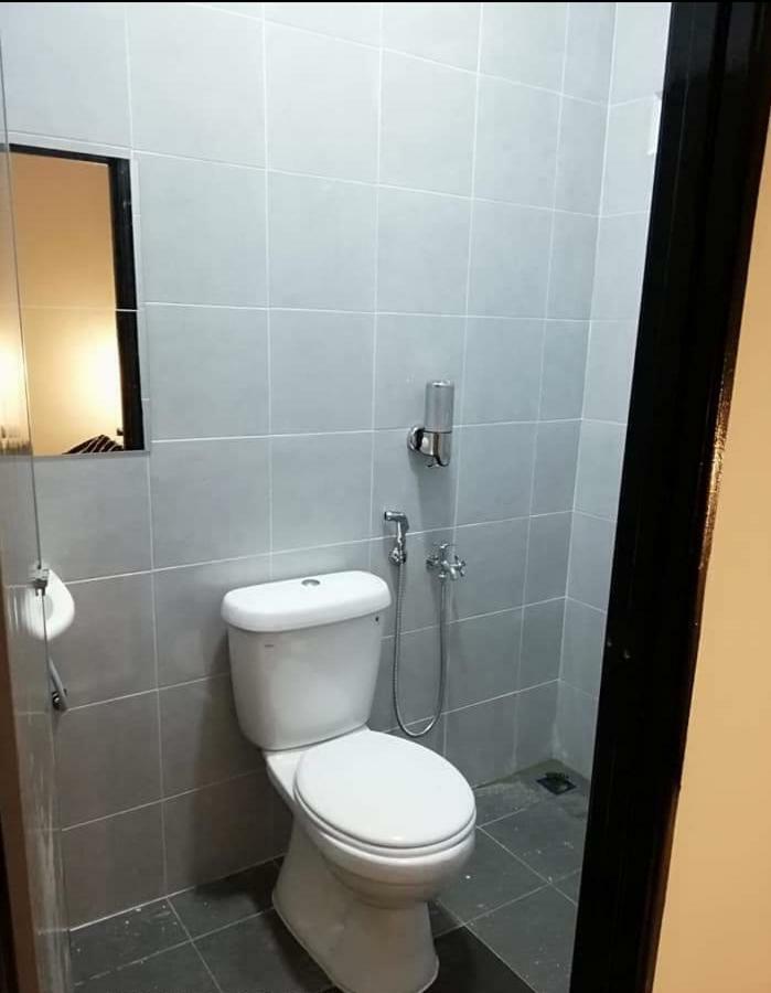 Aleesa Roomstay ปาเซร์ปูเตะห์ ภายนอก รูปภาพ
